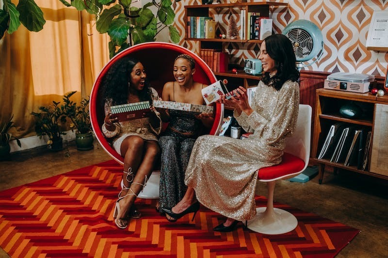 Christmas Gifts for Friends: Personal Ideas for Every Kind of Friendship